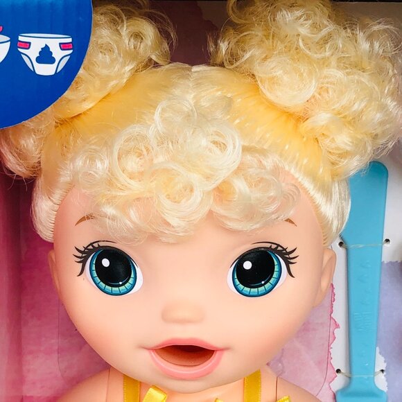 New in Box Baby Alive Snackin Treats Baby Doll With Curly Blonde Hair For Age 3+ - Picture 5 of 16